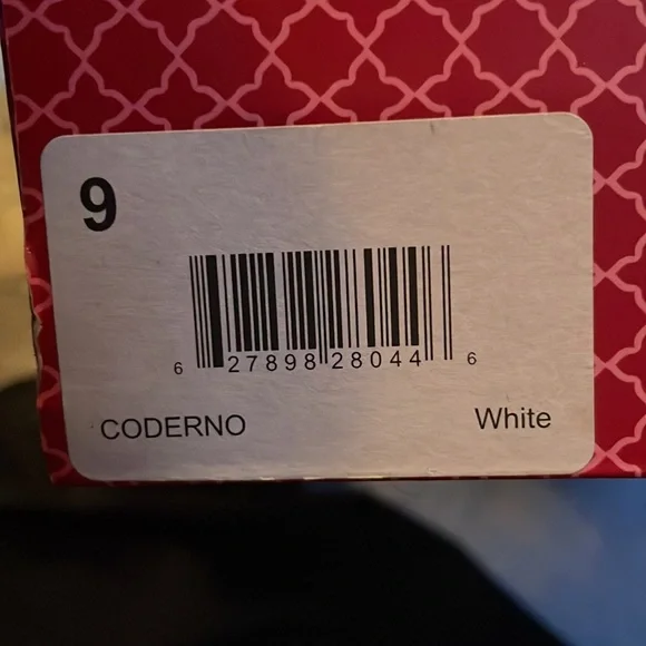 Kelly & Katie Corderno white heels size 9 - NWOT - Picture 5 of 5